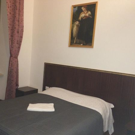 Mille Fiori Bed & Breakfast Rome Bagian luar foto